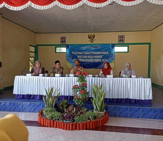 DOSEN STAI SUFYAN TSAURI MAJENANG LAKUKAN PENDAMPINGAN PENGOLAHAN PRODUK IKAN SIDAT